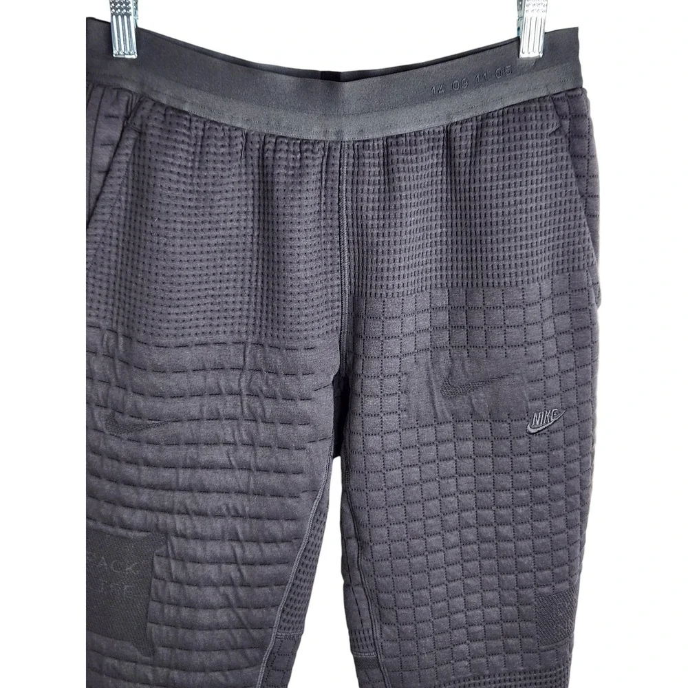 Nike tech pack